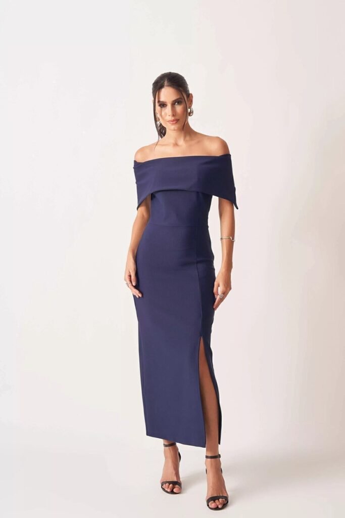 Diane Structured Off-Shoulder Midi Dress – Midi Estruturado no Montaria Ombro a Ombro